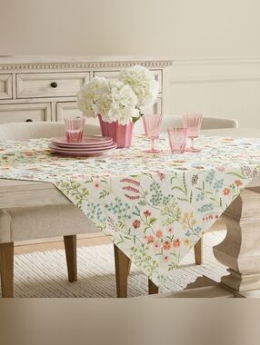 NWT Pottery Barn Spring Meadow Cotton Table Throw